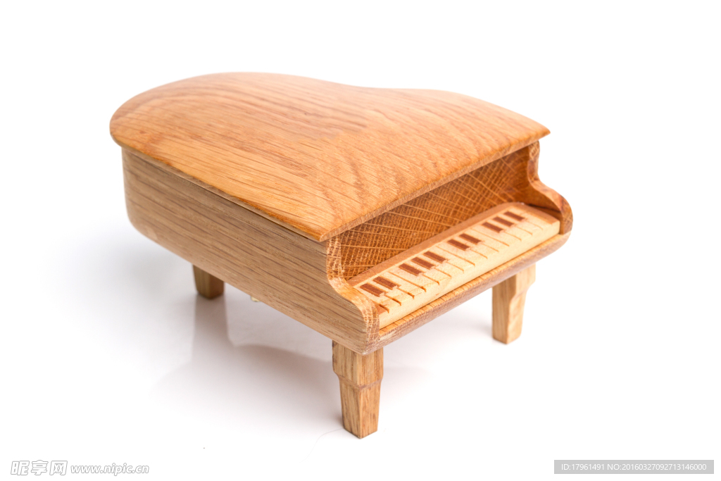 木钢琴装饰