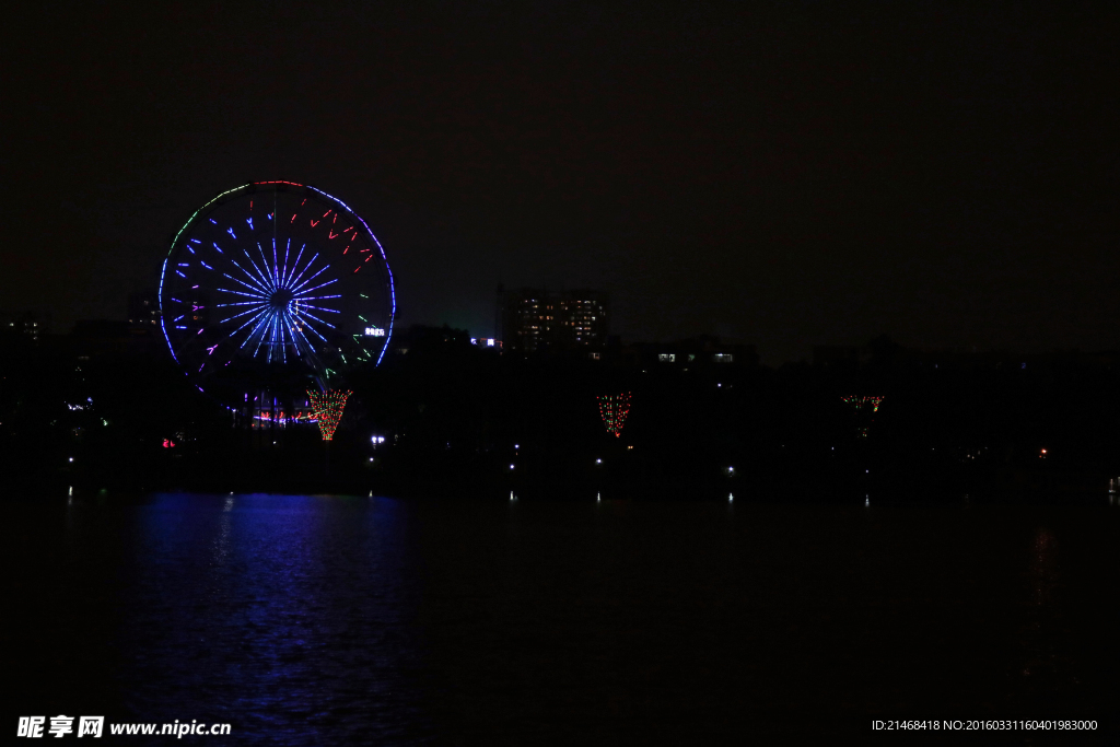 南湖夜景