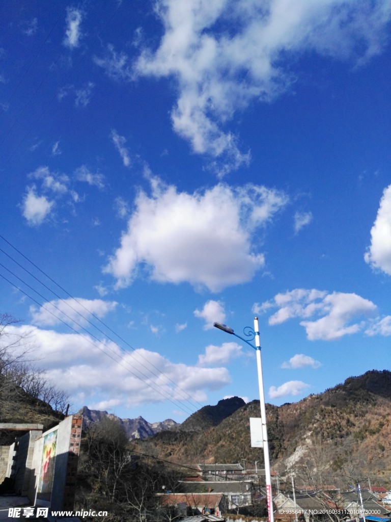 蓝天白云