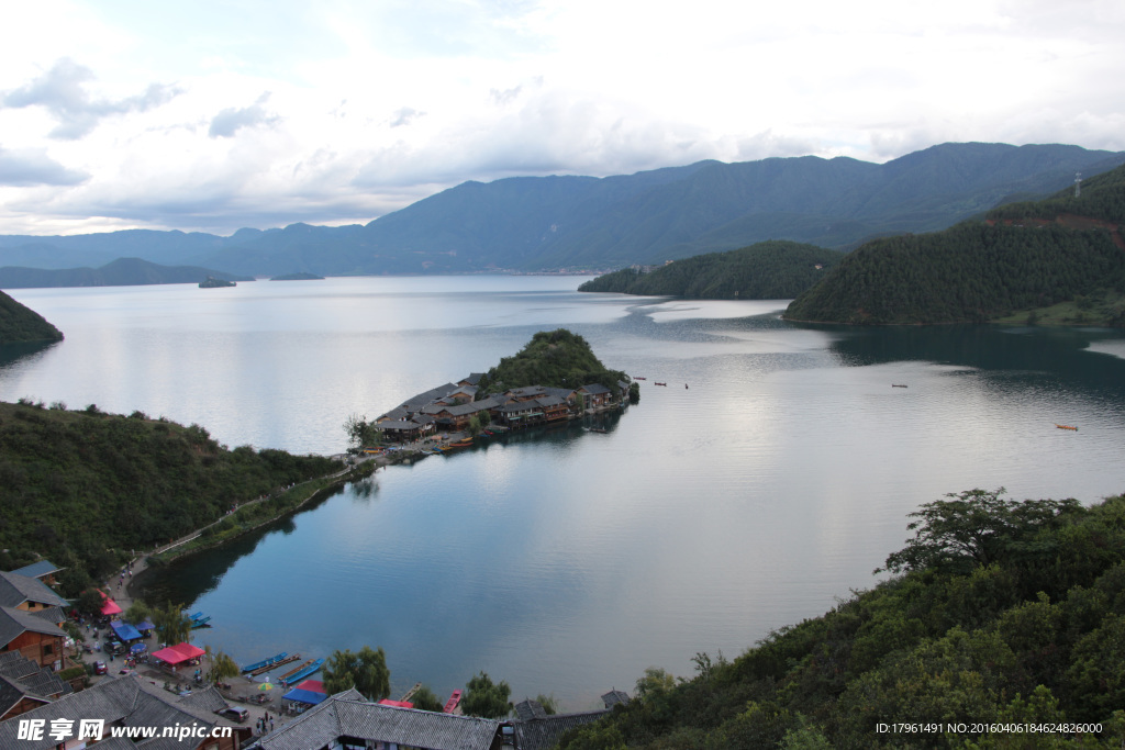 泸沽湖