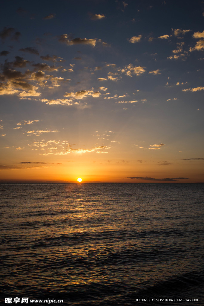 青海湖日出