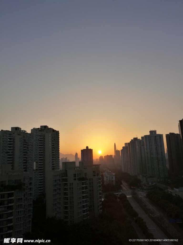 城市日出