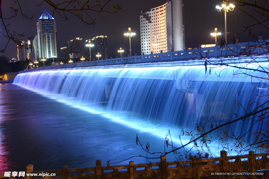 南湖夜景