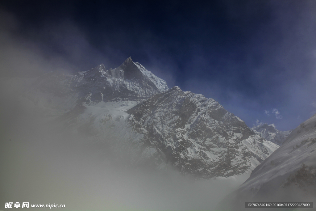 尼泊尔雪山