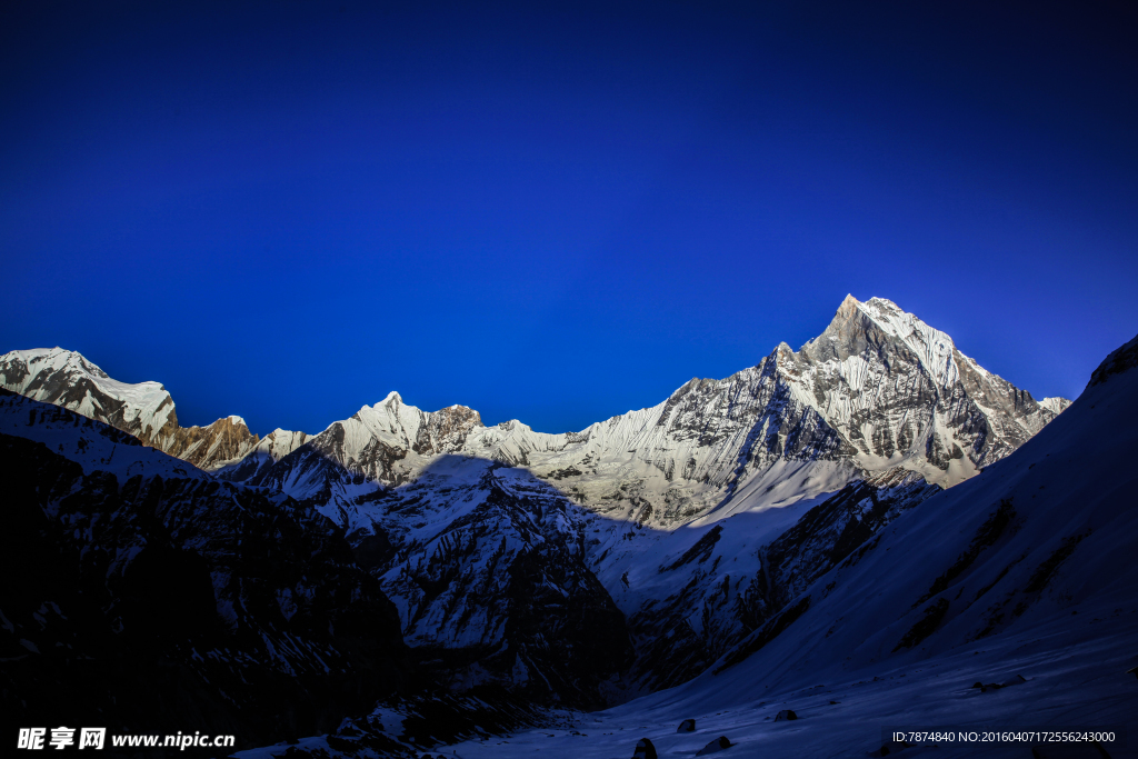 尼泊尔雪山