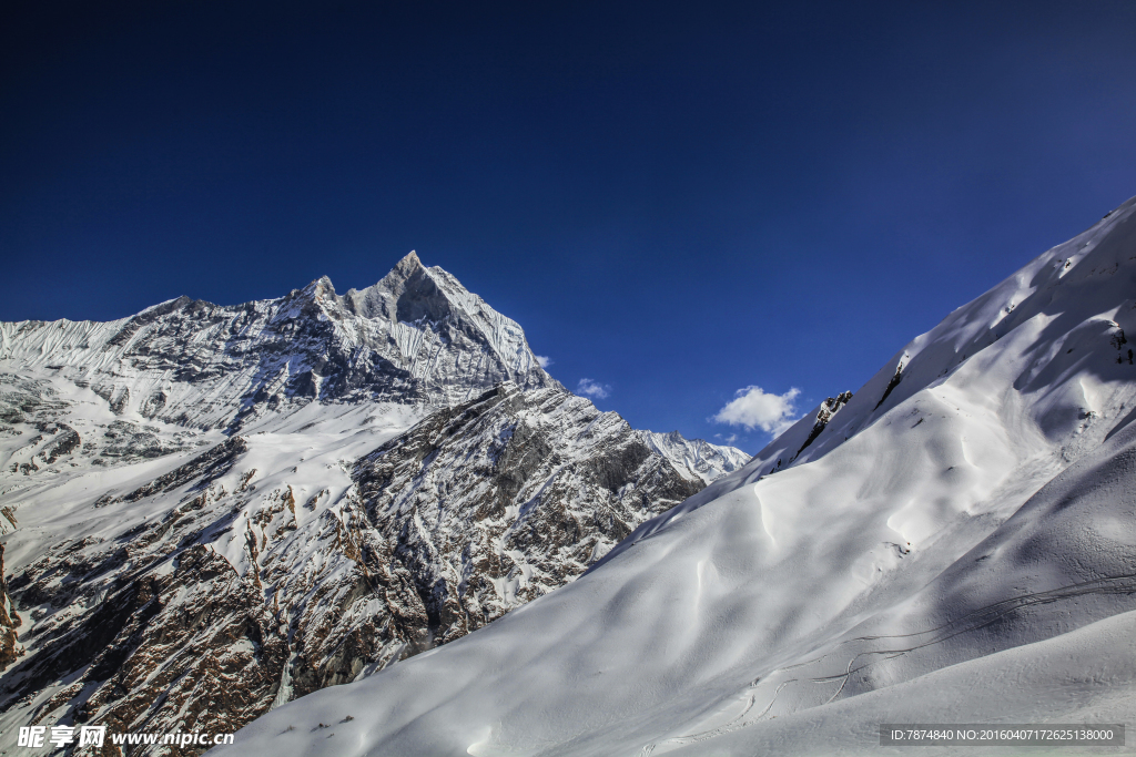 尼泊尔雪山