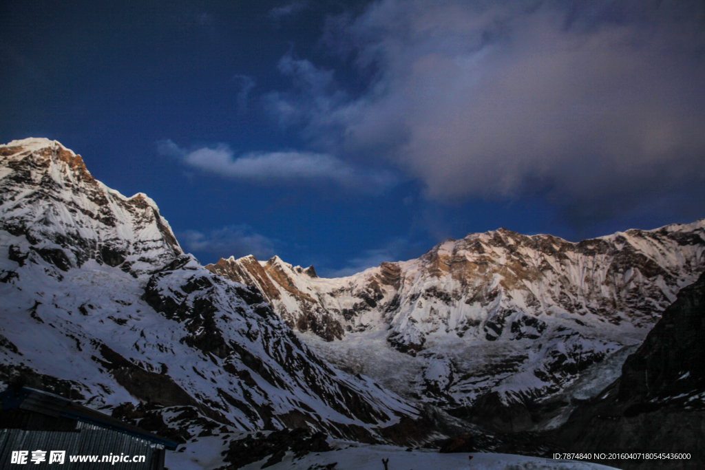 尼泊尔雪山