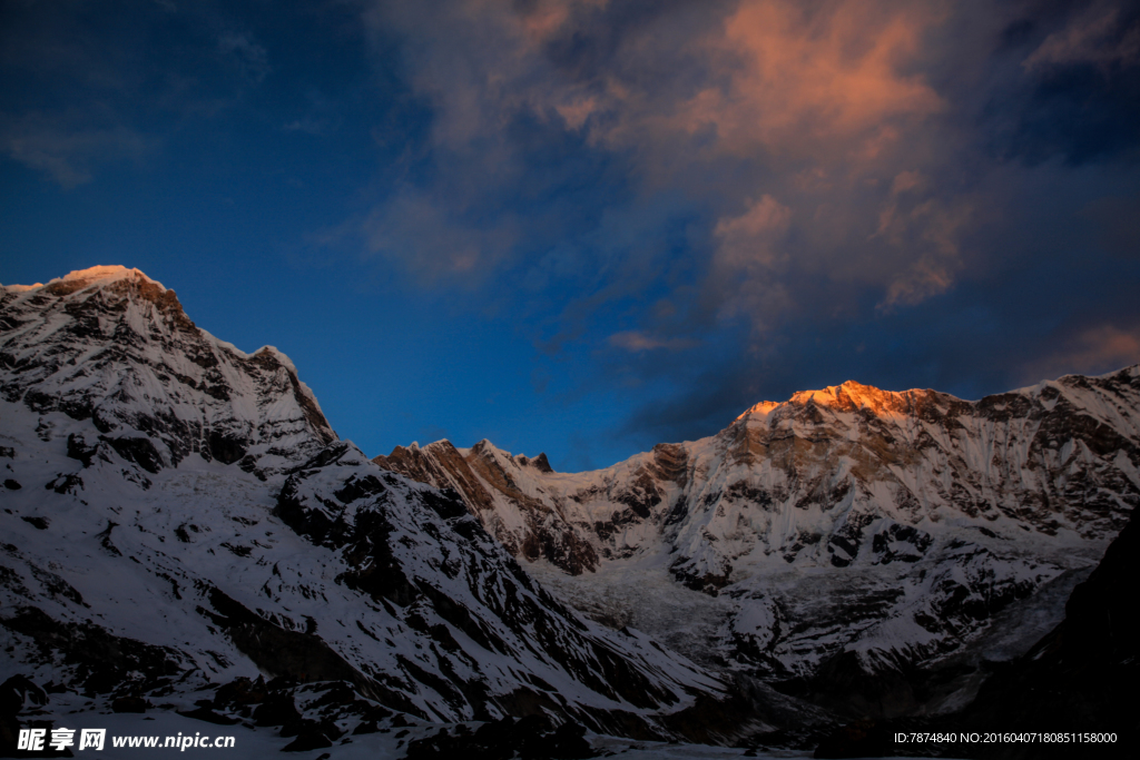 尼泊尔雪山