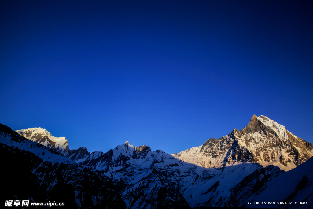 尼泊尔雪山