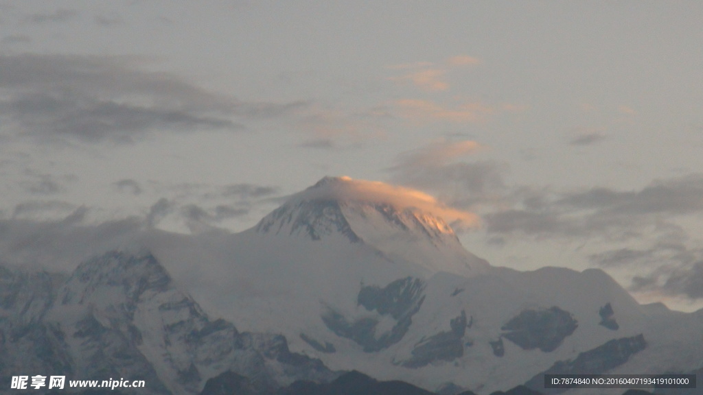 尼泊尔雪山