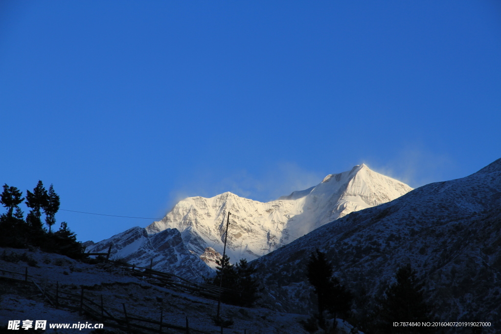 尼泊尔雪山