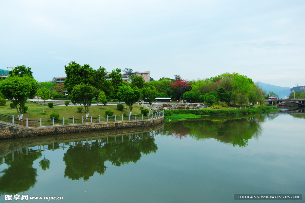 城市河流 博物广场