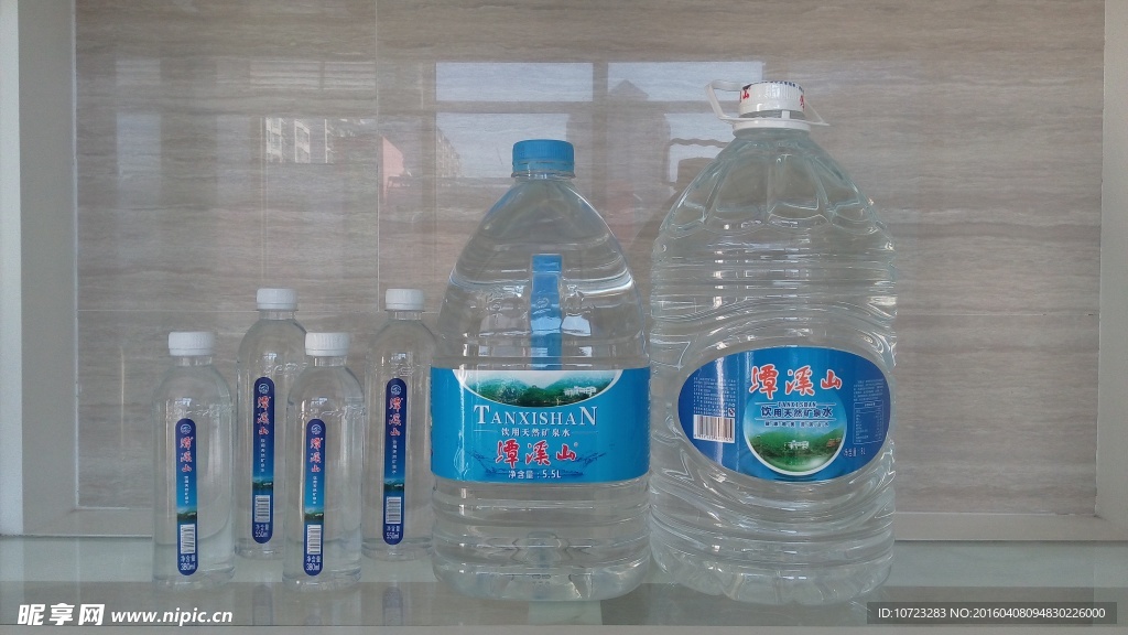 矿泉水