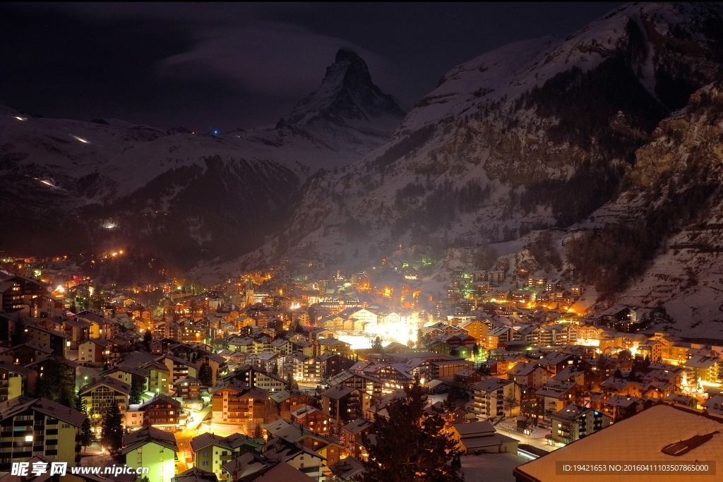 雪山夜景