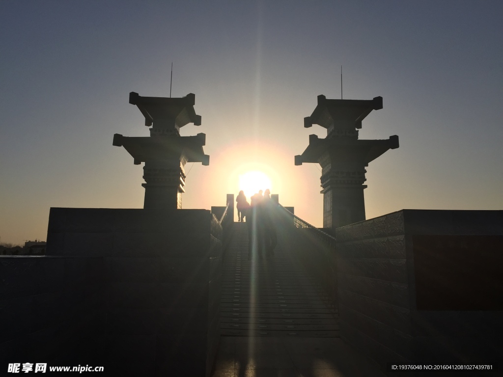 夕阳下