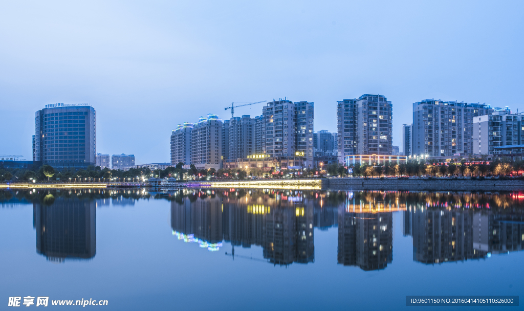 宜城夜景