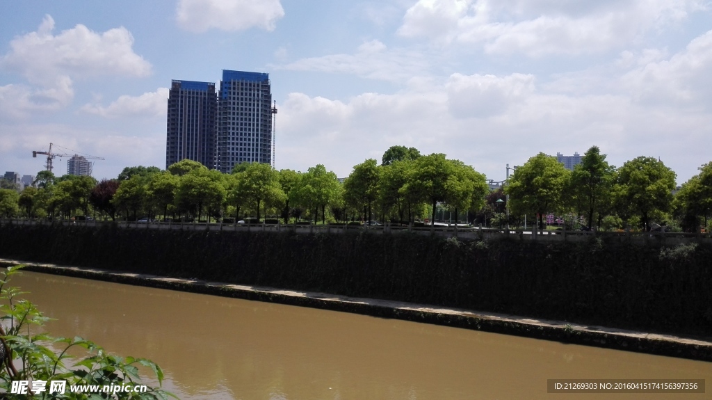 城市小景 河流