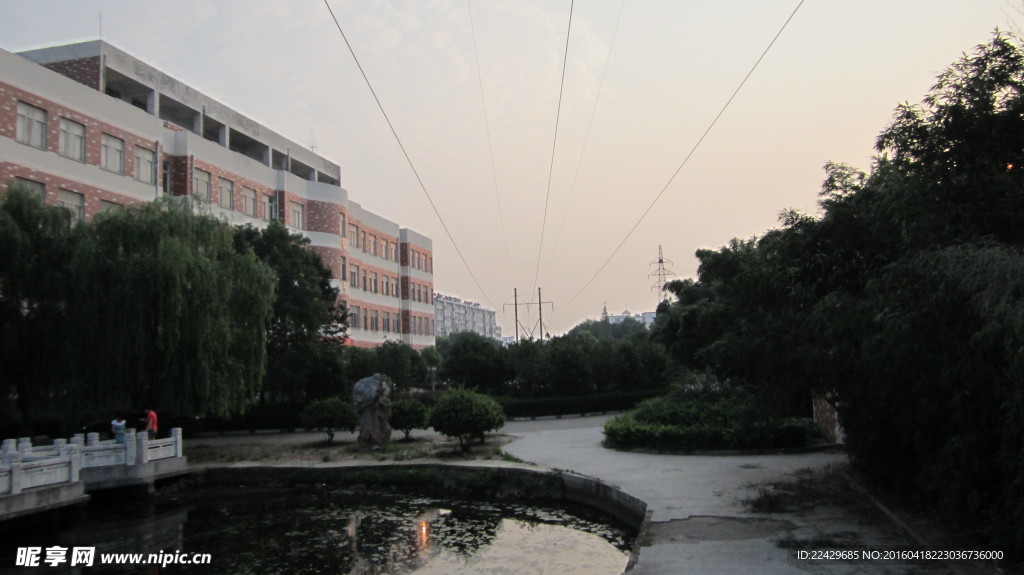 潢川一中