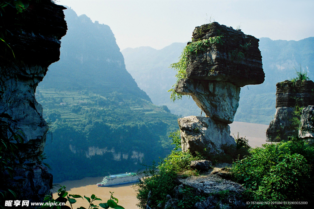 宜昌三峡人家灯影石