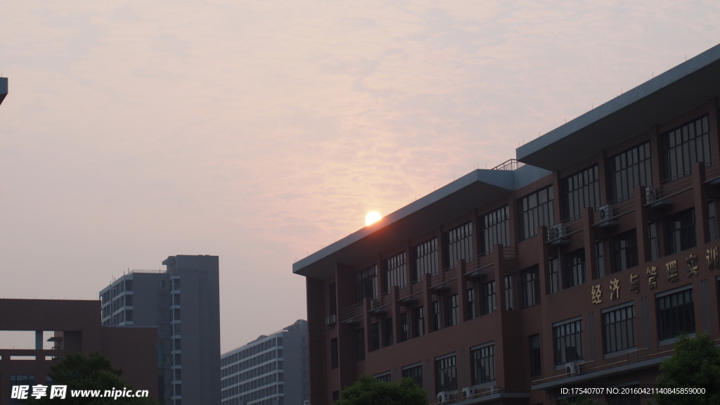 晚霞