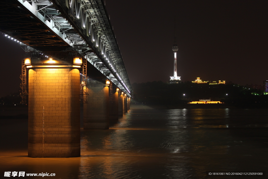 武汉长江大桥景观夜景