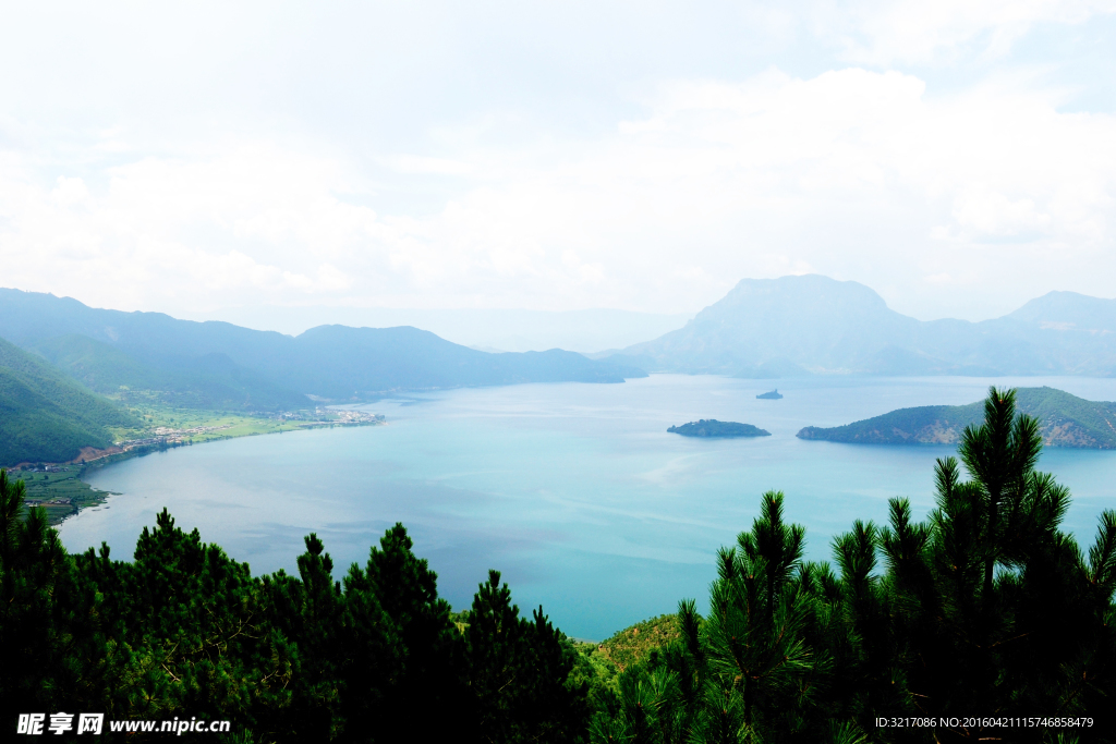 泸沽湖