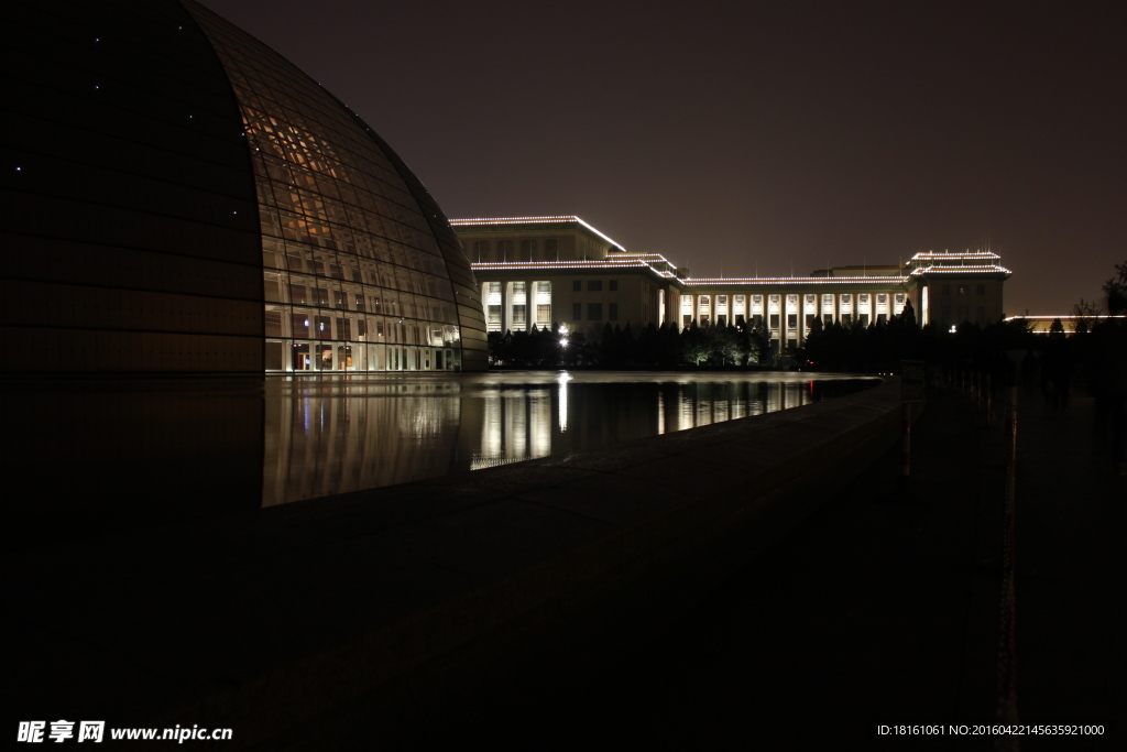 首都国家大剧院夜景灯光