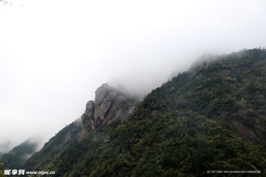 山峰群山