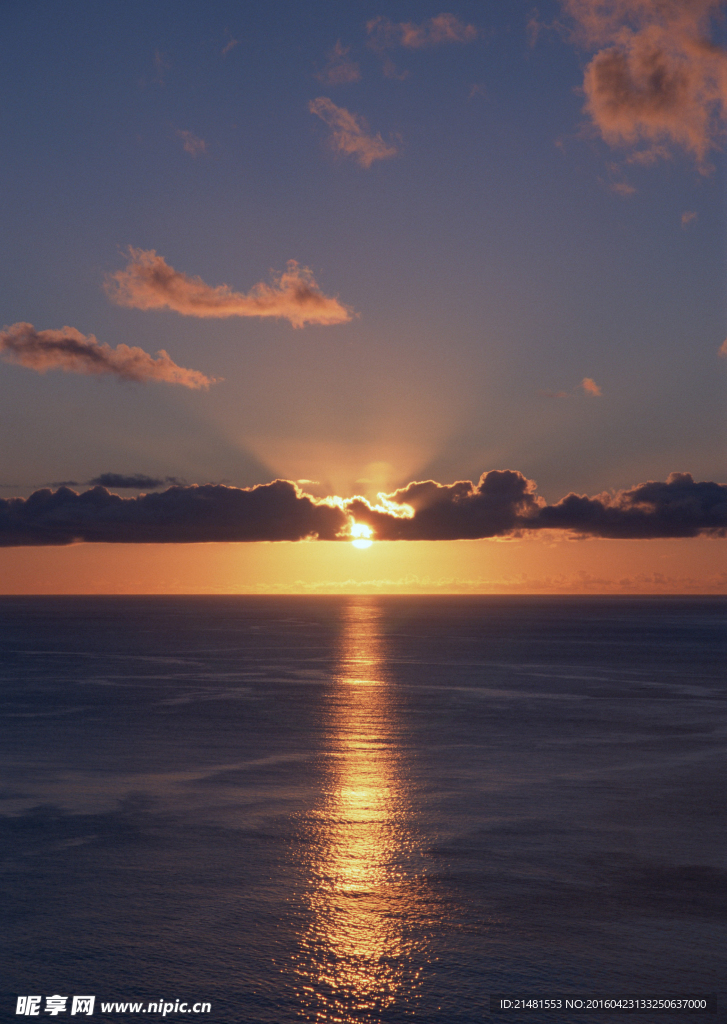 海上日出