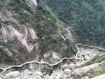 蜿蜒的山路