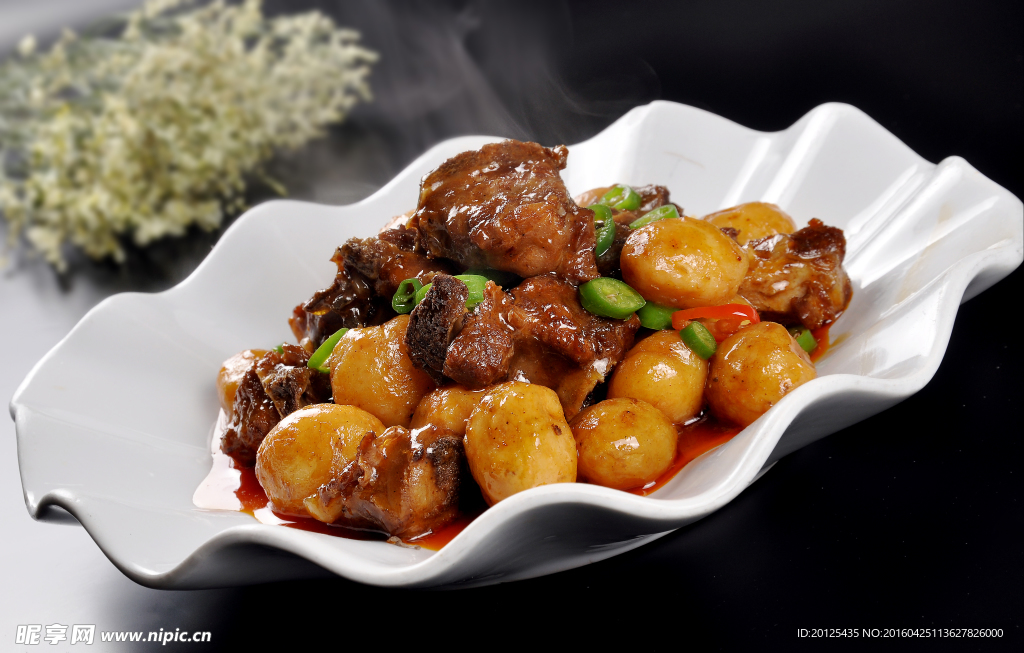 土豆烧排骨
