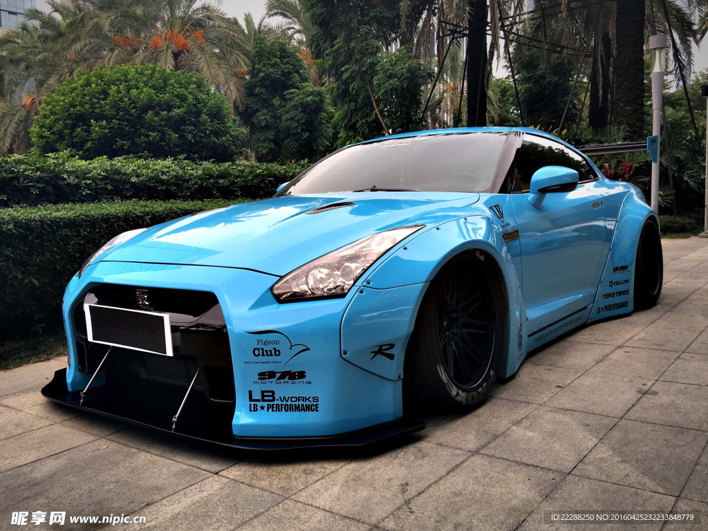 日产GTR