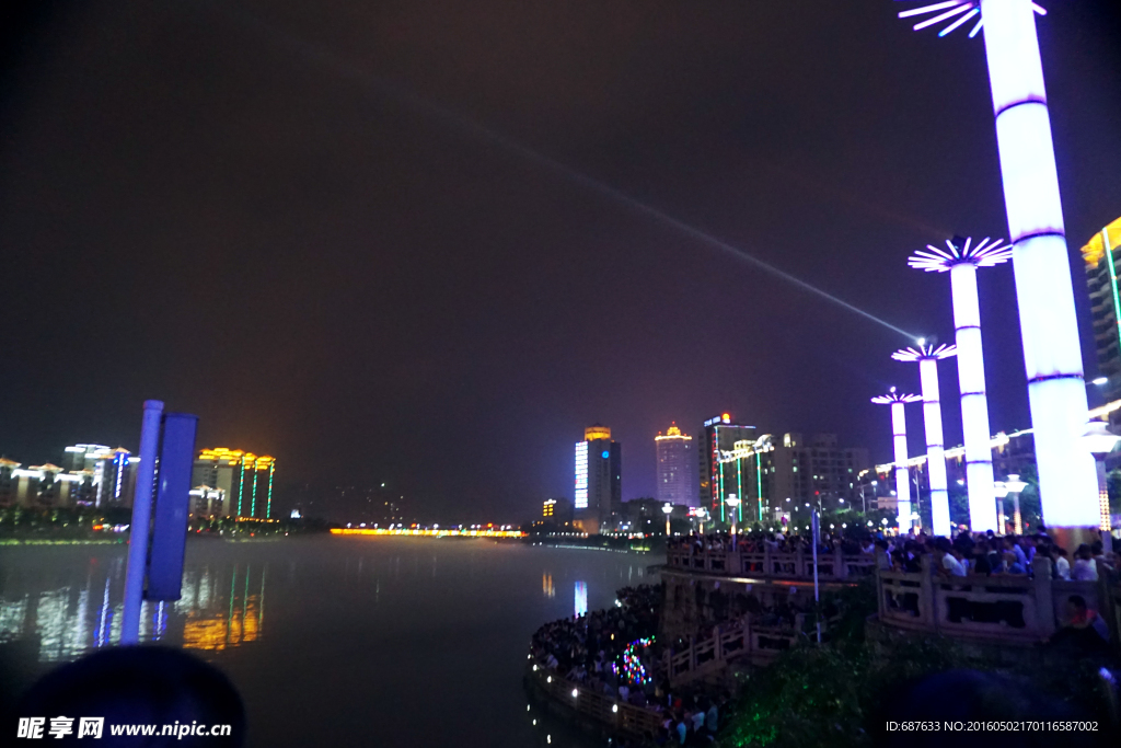 河源茶山公园喷泉夜景