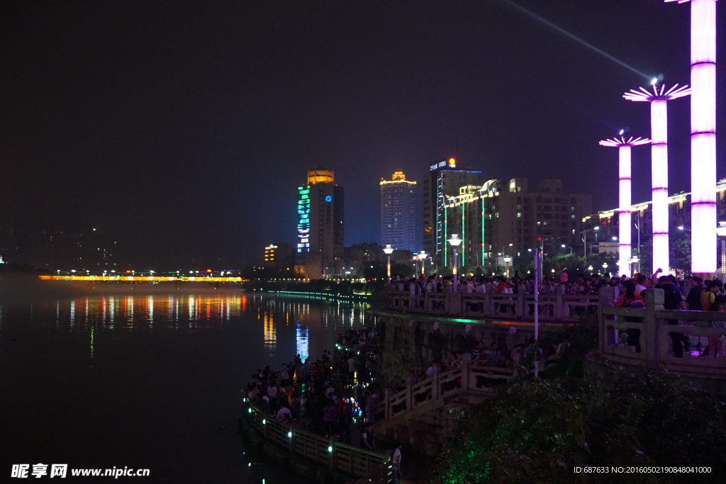 河源茶山公园喷泉夜景