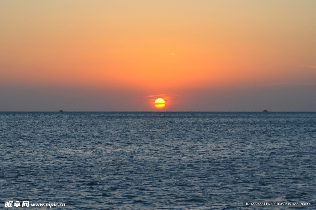 红海日出