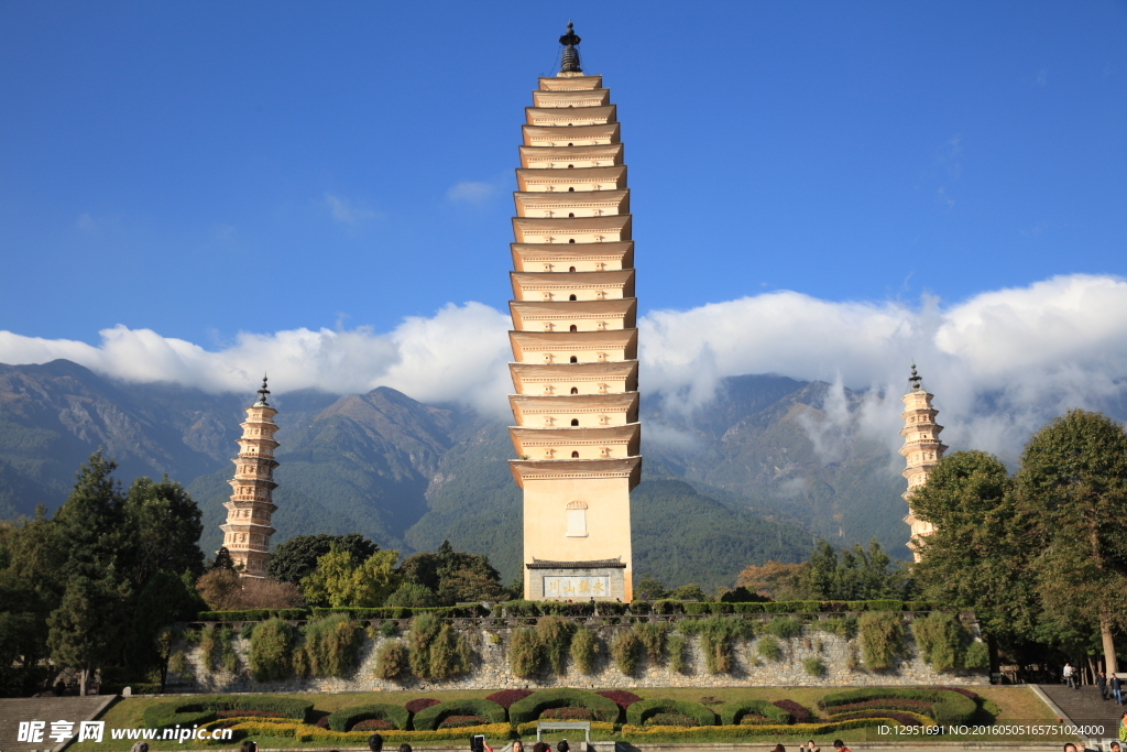 三圣塔
