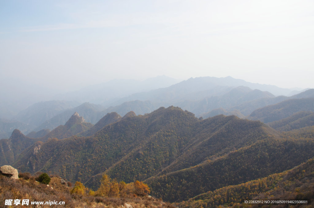 秋日  山峦