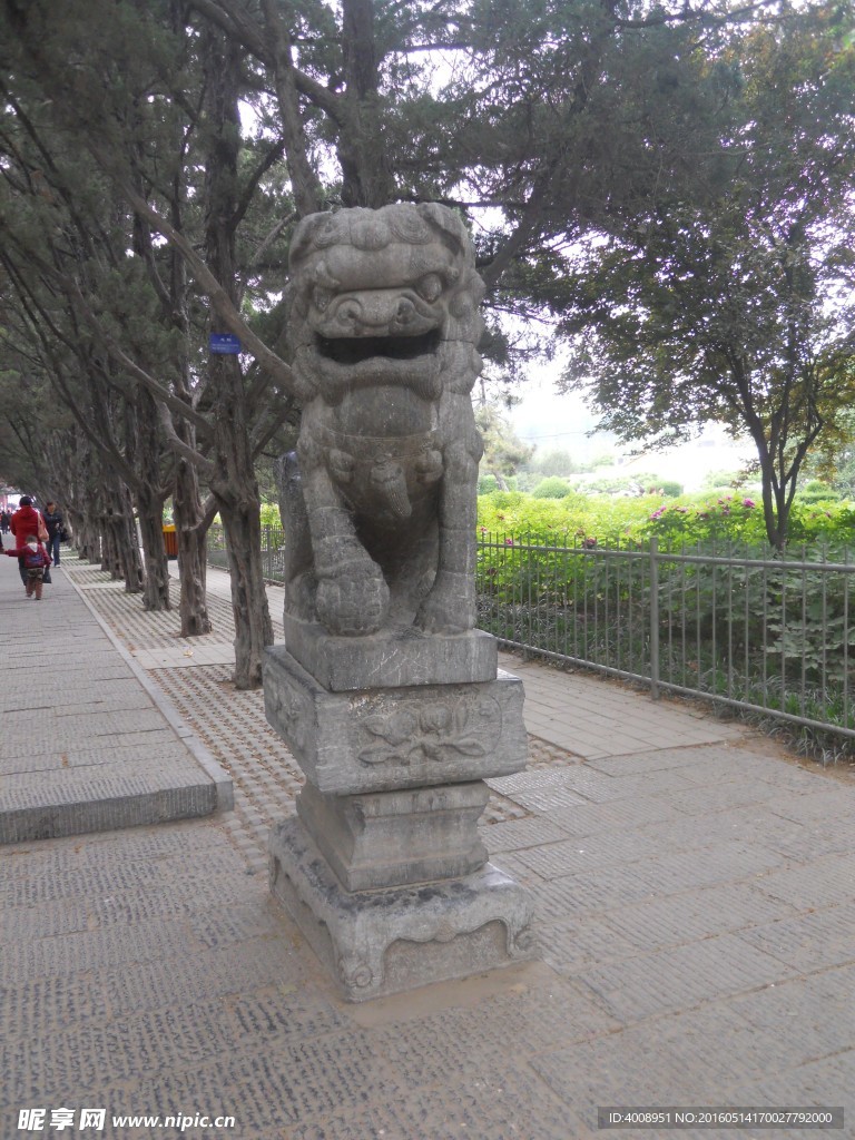 王城公园石狮子