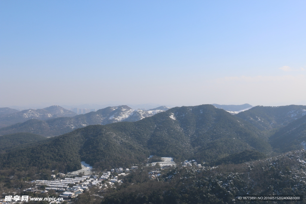 山岭山峰