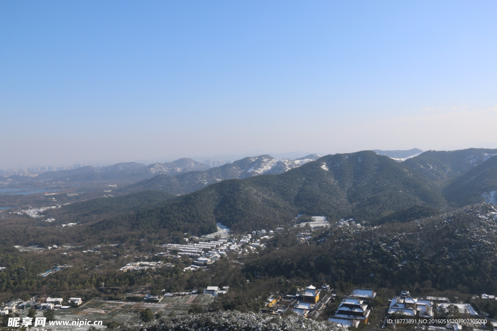 雪后的西湖群山