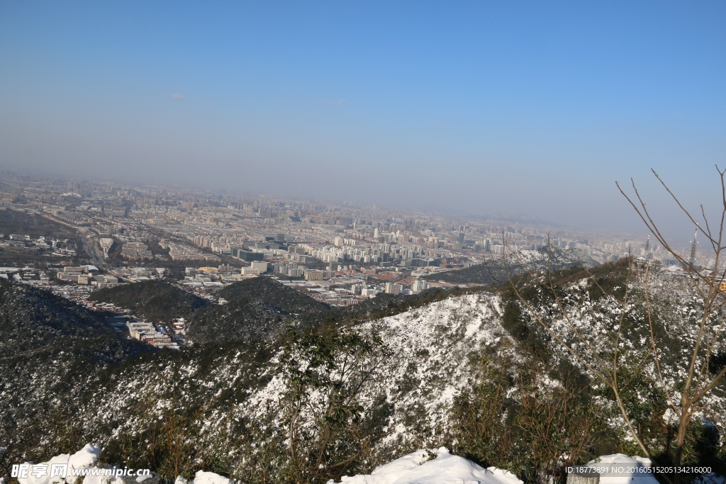 雪下城市