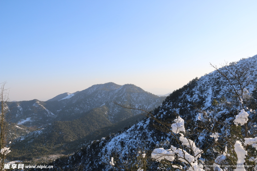 雪峰白雪