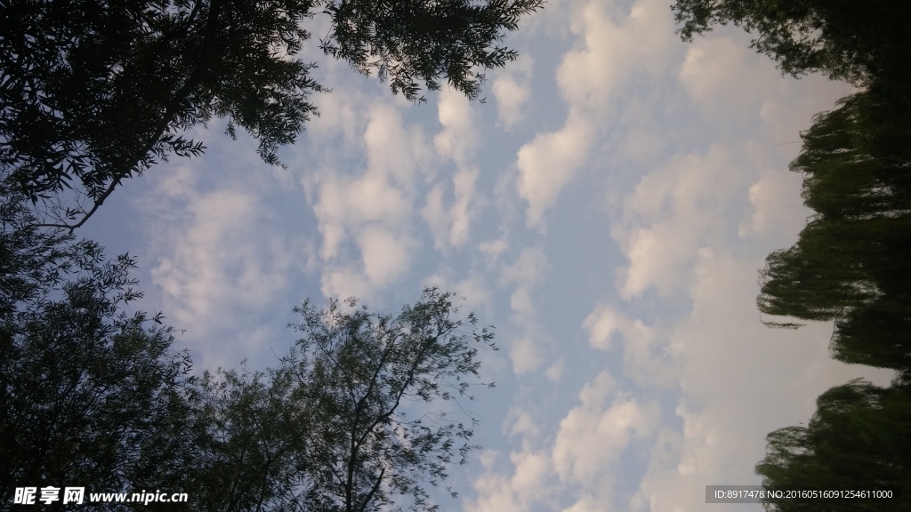 天空