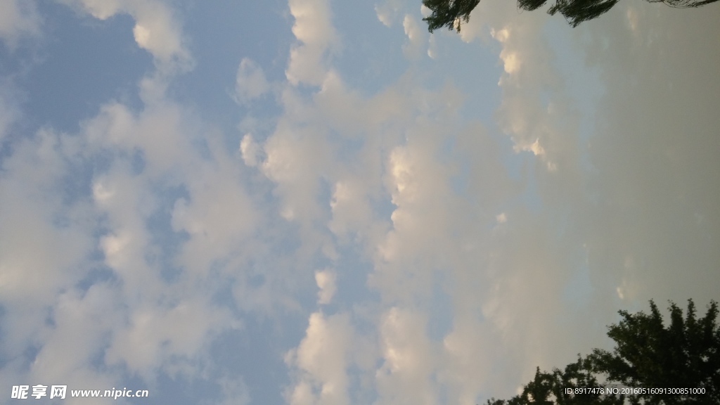 天空