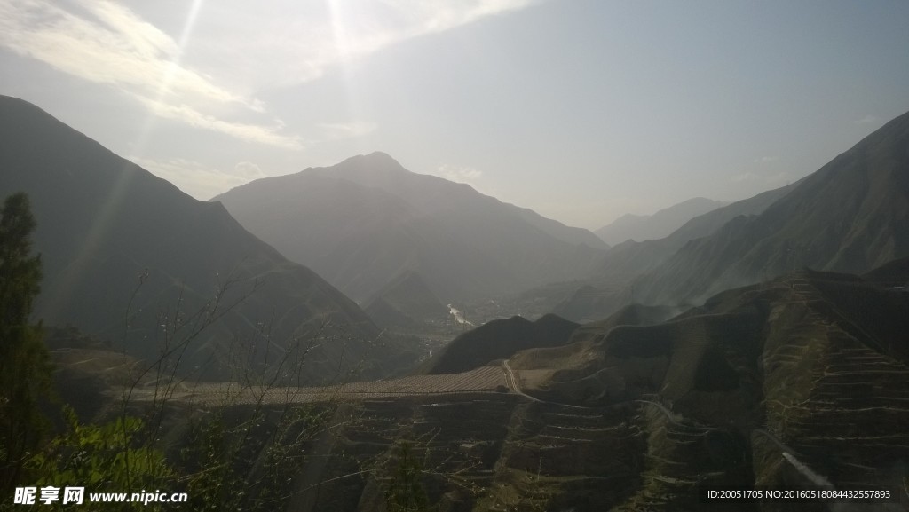 夕阳大山