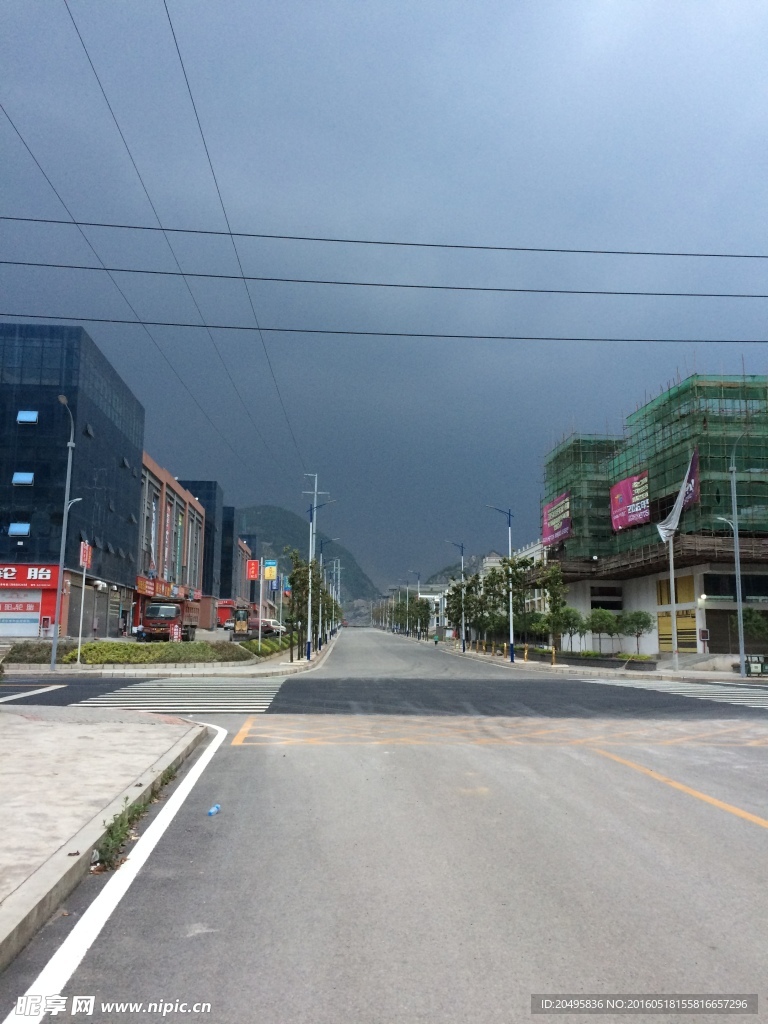 风雨山城