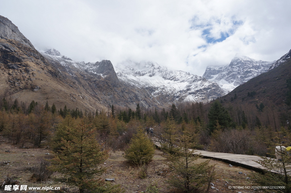 四姑娘山