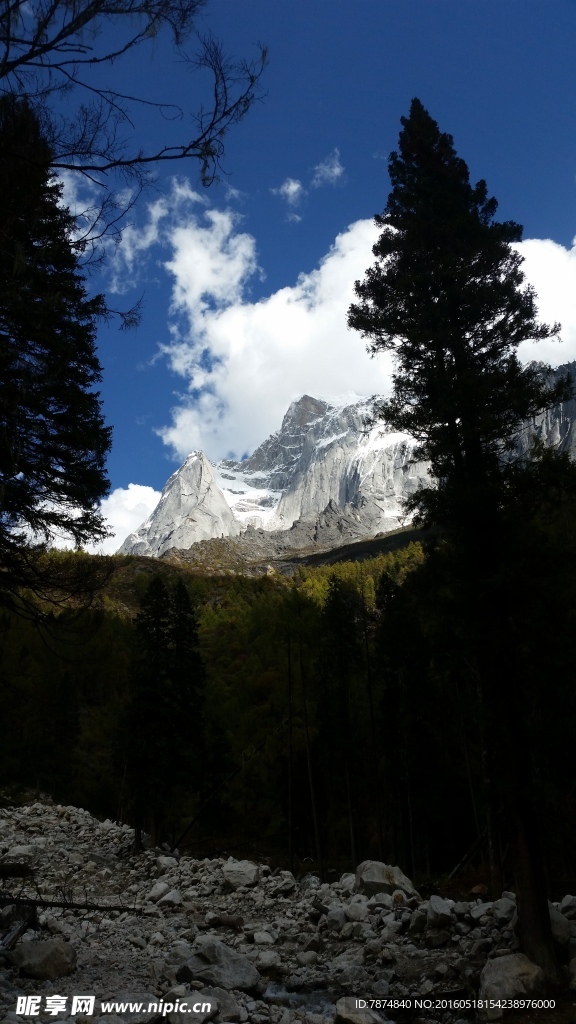 四姑娘山