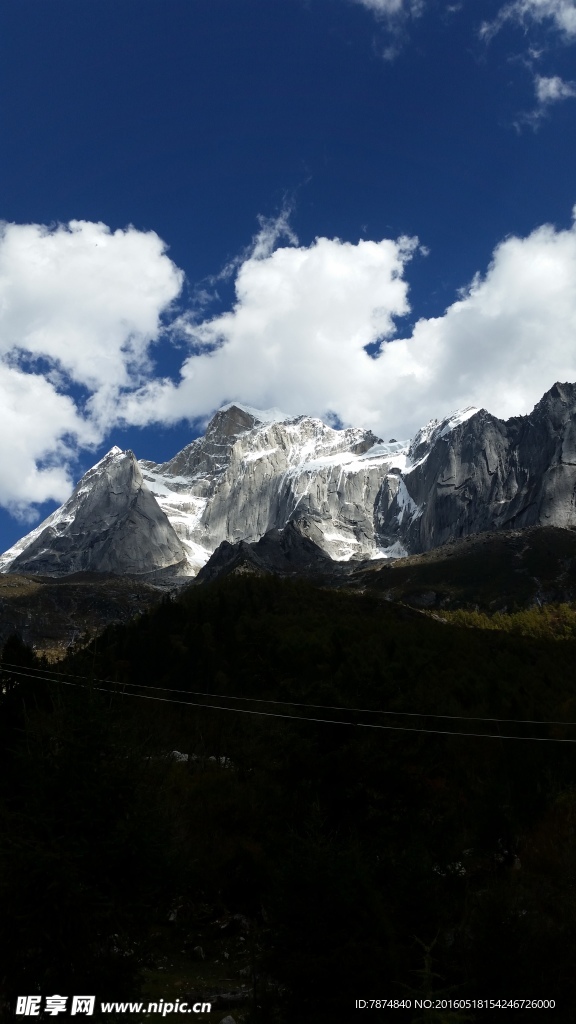 四姑娘山