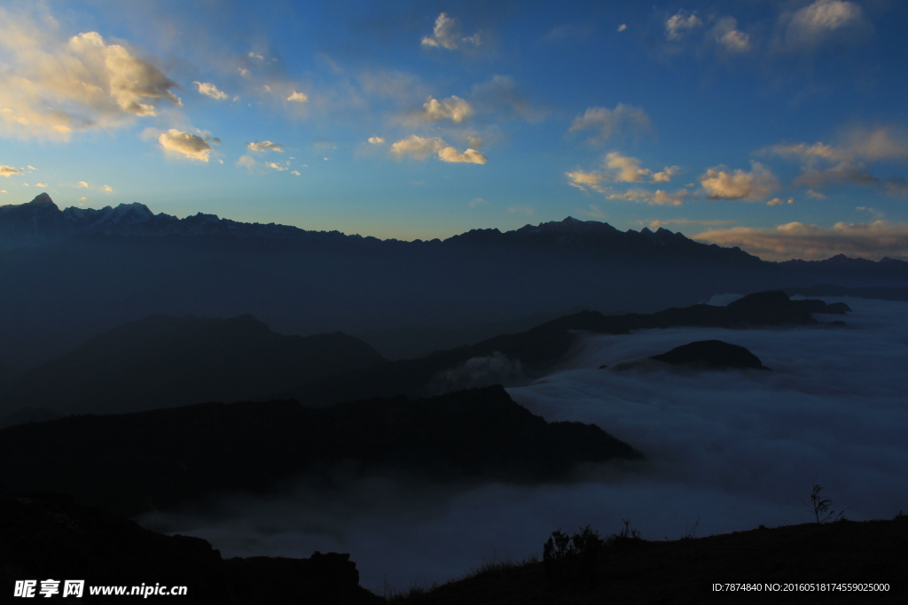 牛背山
